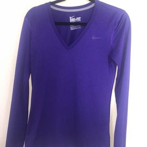 Nike Woman’s size small long sleeve top